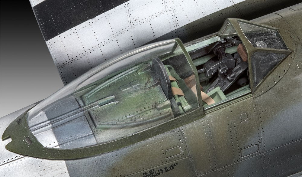 Revell 3851  1/32 Hawker Tempest Mk. V (8127328420077)