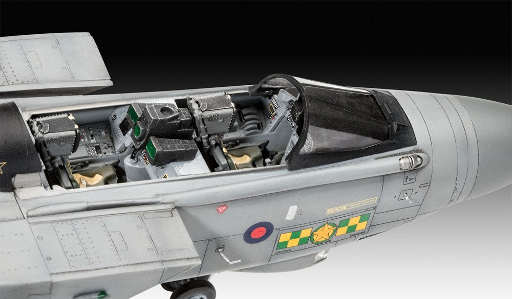 Revell 3853  1/48 Tornado Gr.4 "Farewell" (8120348803309)