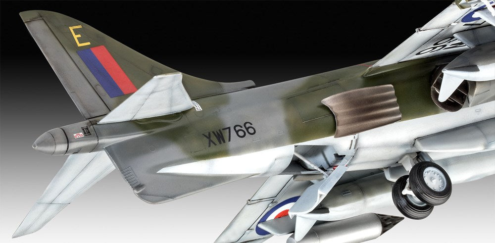 Revell 5690  Gift Set 1/32 Harrier Gr.1 (8941170721005)