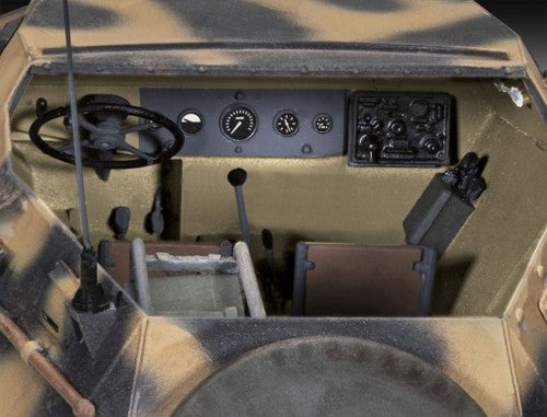 Revell 03335 1/35 GERMAN ARMOURED COMMAND VEHICLE (8346757038317)