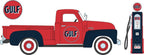 GreenLight 1952 GMC 150 Gulf Oil with Vinatage Gas Pump 1/18