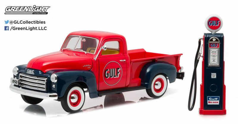 GreenLight GL-12984 1/18 1952 GMC 150 Gulf Oil with Vinatage Gas Pump
