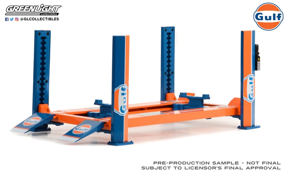 GreenLight GL-13655 1/18 Four Post Lift (8867954491629)