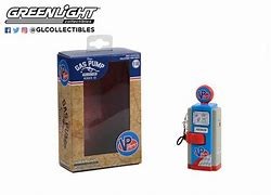 GreenLight GL-14130-A 1/18 1948 Wayne 100-A Gas Pump- VP Racing Fuels (8867955179757)
