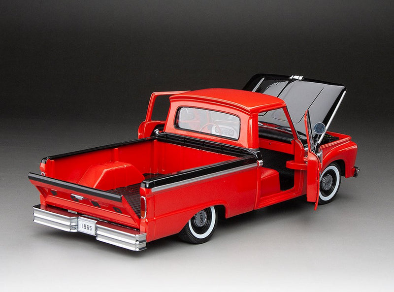 Sunstar SS-1304 1/18 1965 Ford F-100 Custom Pick-up