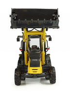 Universal Hobbies Komatsu WB93 R 2WD 1/50 (2)
