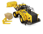 Universal Hobbies Komatsu WA600-8 Stone Handler 1/50