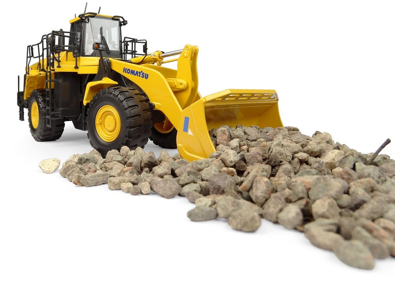 Universal Hobbies UH-8153 1/50 Komatsu WA600-8 Stone Handler (8867989487853)