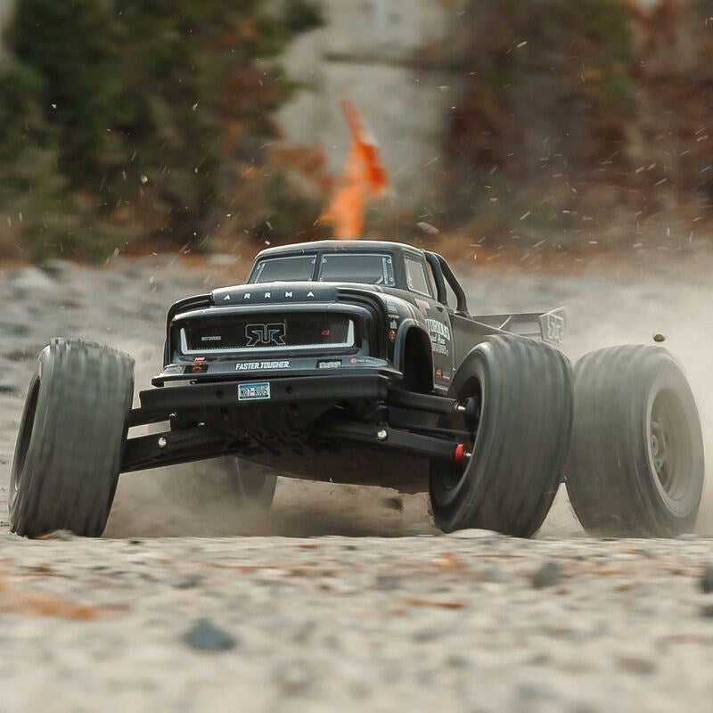 ARRMA ARA8611V6T1 1/8 NOTORIOUS 6S V6 4X4 BLX Brushless Stunt Truck RTR Black (8949803909357)