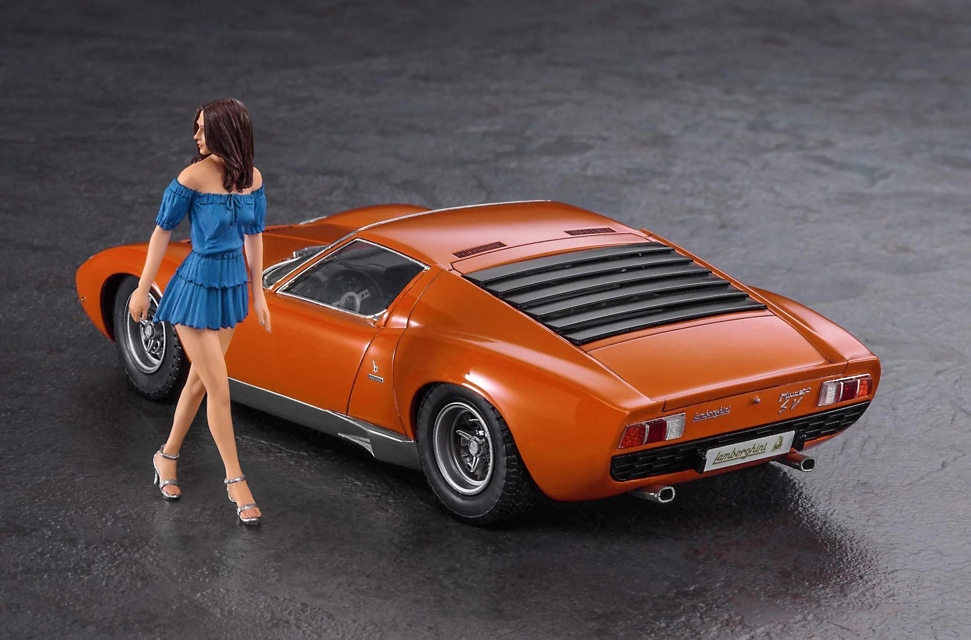 Hasegawa 20423 1/24 LAMBORGHINI MIURA P400 SV with ITALIAN GIRL'S FIGURE [LIMITED EDITION] - Hobby City NZ