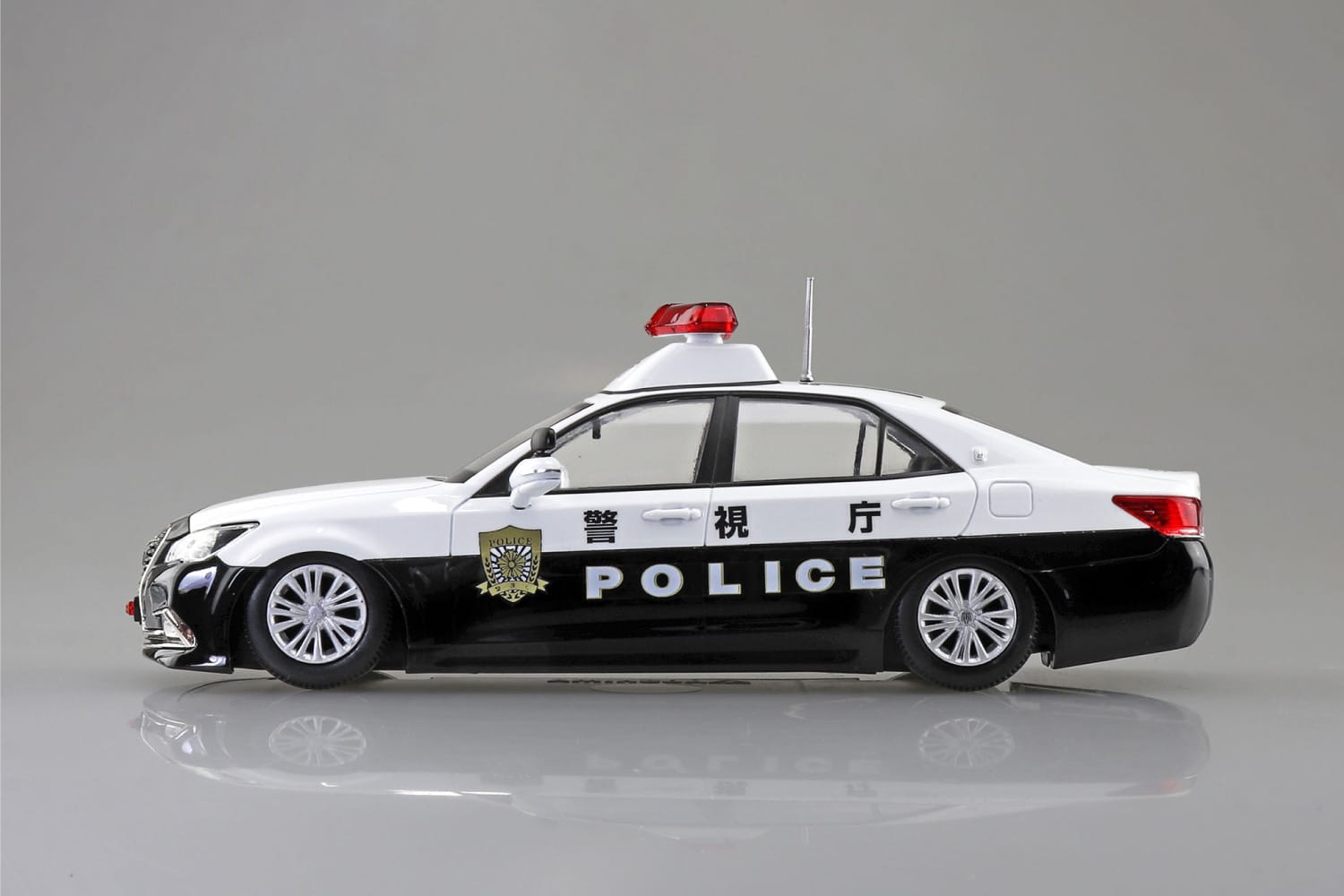 Aoshima 1/32 SNAP TOYOTA CROWN PATROL CAR (5)