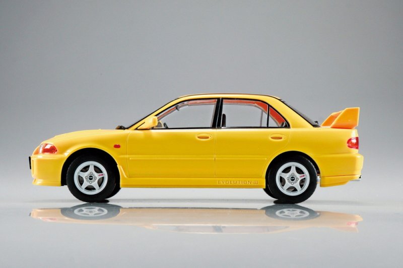Aoshima 1/24 SNAP CE9A Lancer GSR Evolution III 1995 (Dandelion (4)