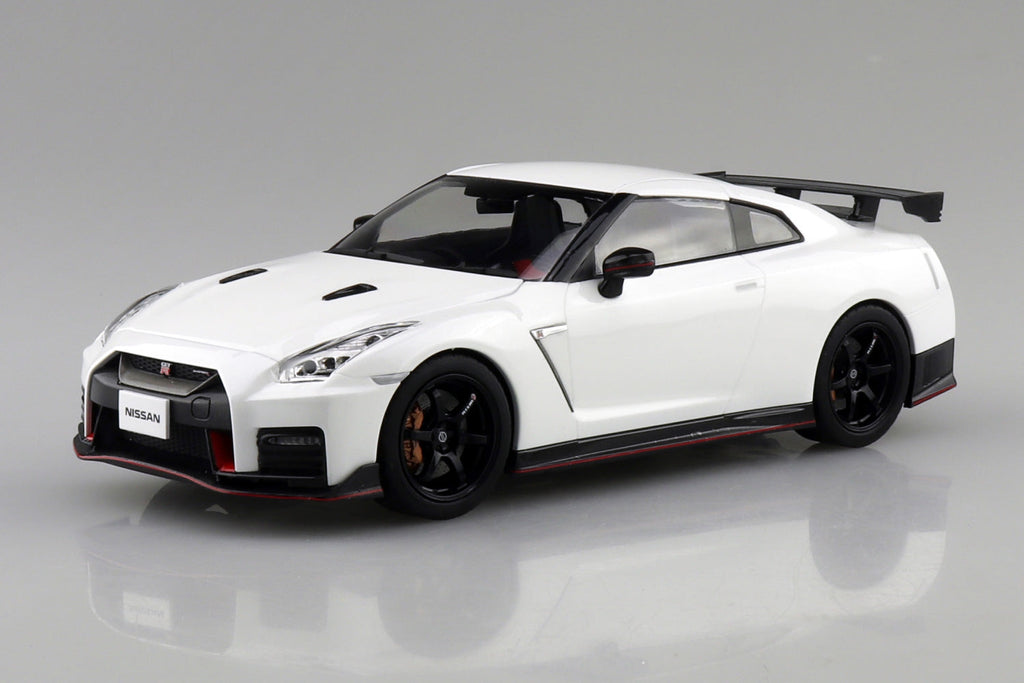 Aoshima 1/24 SNAP R35 NISSAN GT-R Nismo 2017 Brilliant White Pearl (2)
