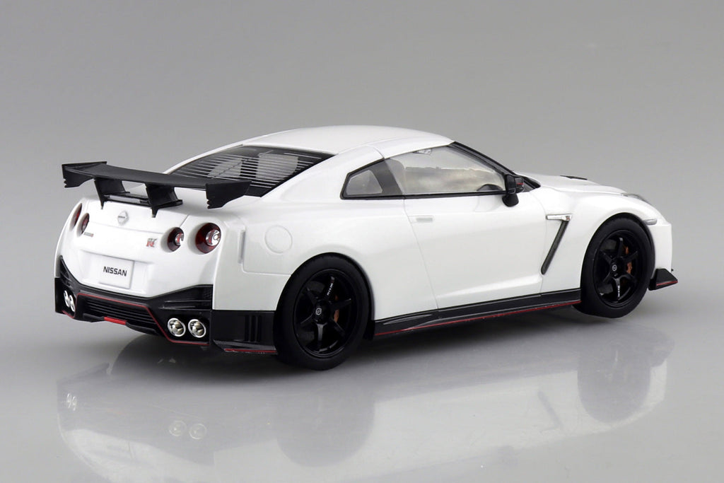 Aoshima 1/24 SNAP R35 NISSAN GT-R Nismo 2017 Brilliant White Pearl (3)
