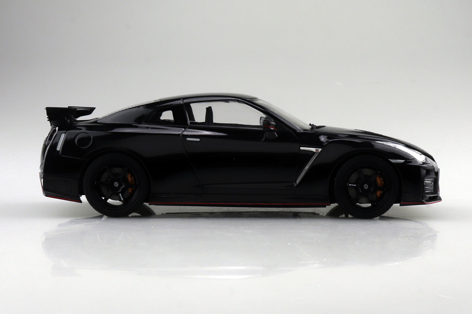 Aoshima 1/24 SNAP R35 NISSAN GT-R Nismo 2017 Meteor Flake Black (5)