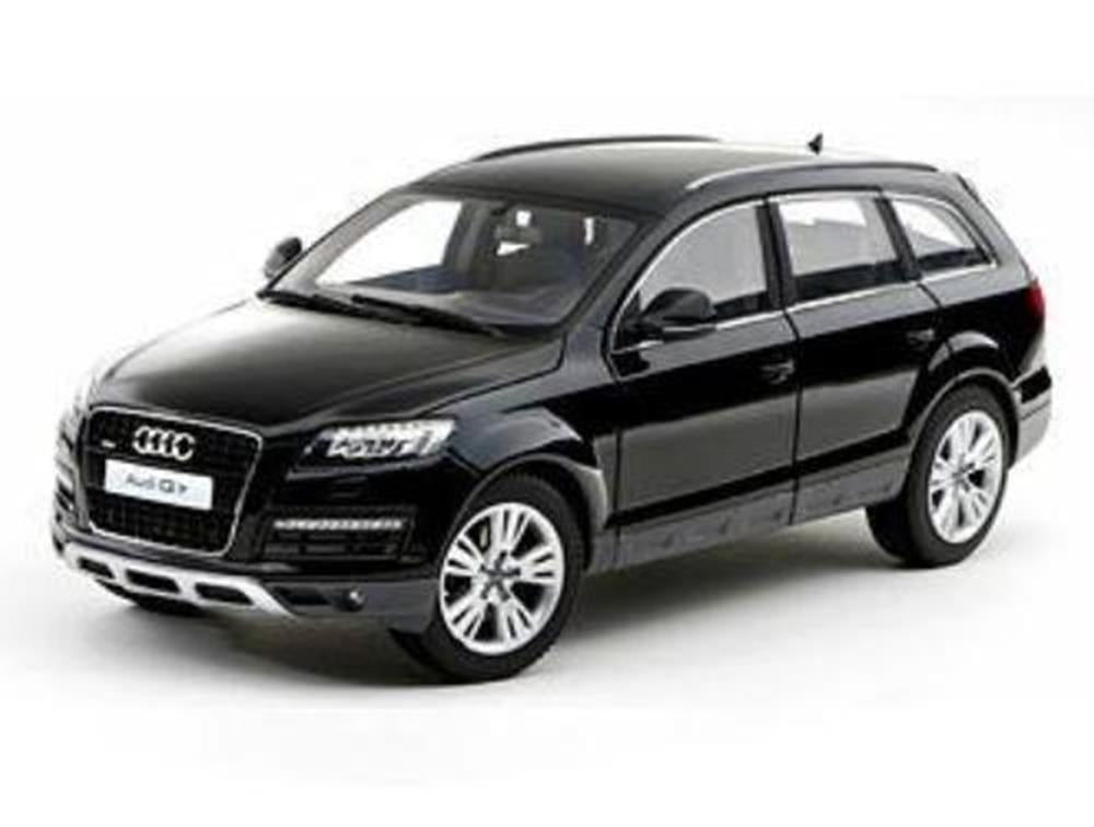 xKyosho 09222TBK 1/18 Audi Q7 Facelift Night Black (7540452294893)