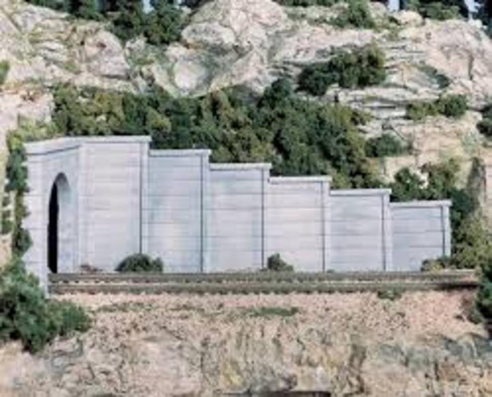 Woodland Scenics C1158 *RETAINING WALL CONCRETE N (7540596310253)