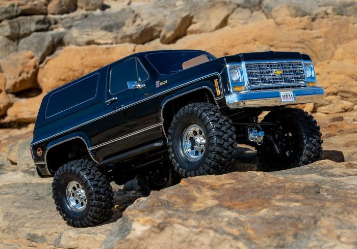Traxxas 82076-4 TRX-4 Scale and Trail Crawler with 1979 Chevrolet Blazer Body