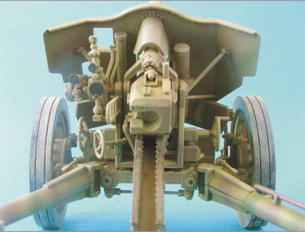 AFV Club 35089 1/35 German leFH 18/40 10.5cm Howitzer (Late Version) (9120450674925)