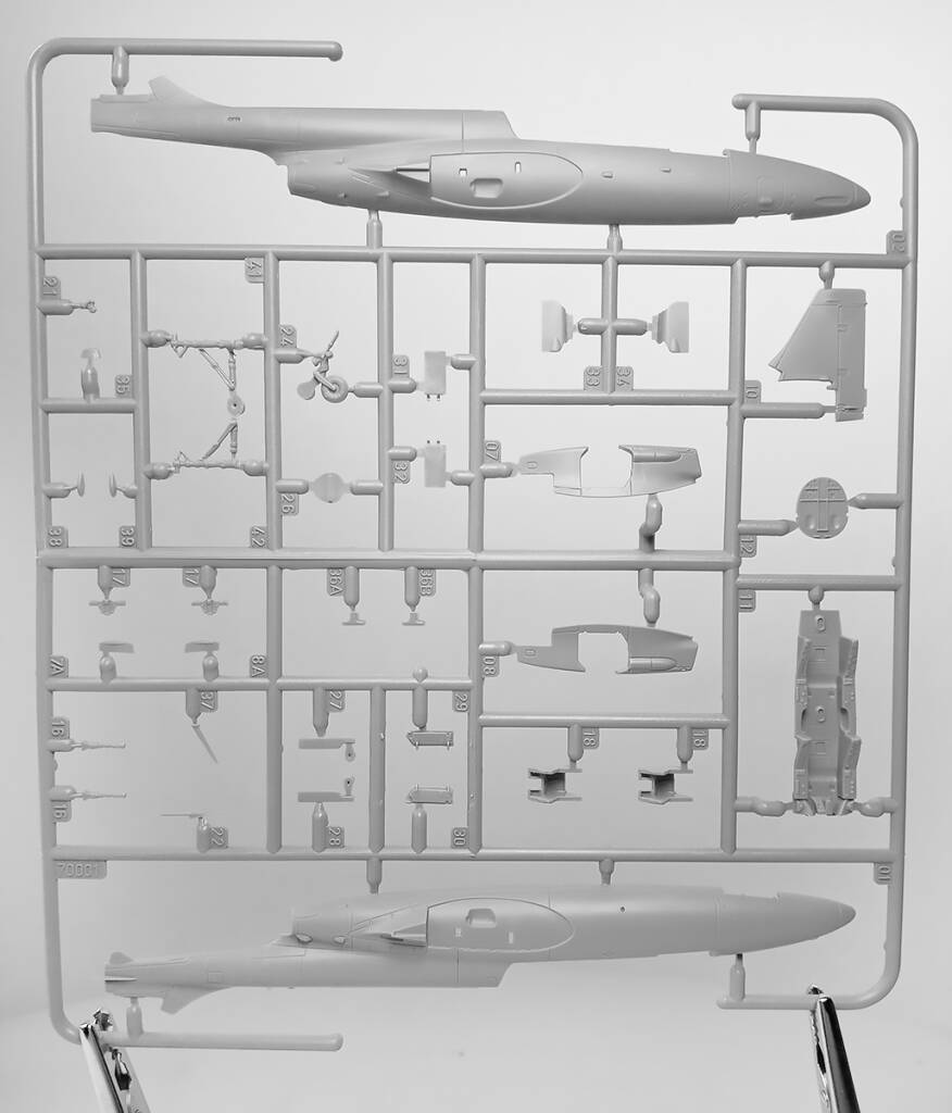Arma Hobby AH70010 1/72 TS-11 Iskra bis DF Expert Set (9120456048877)