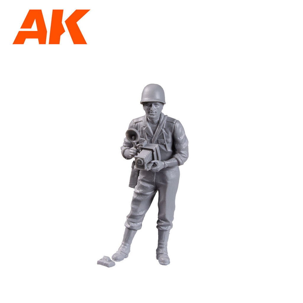 AK Interactive Photographers (Different Eras) (2)