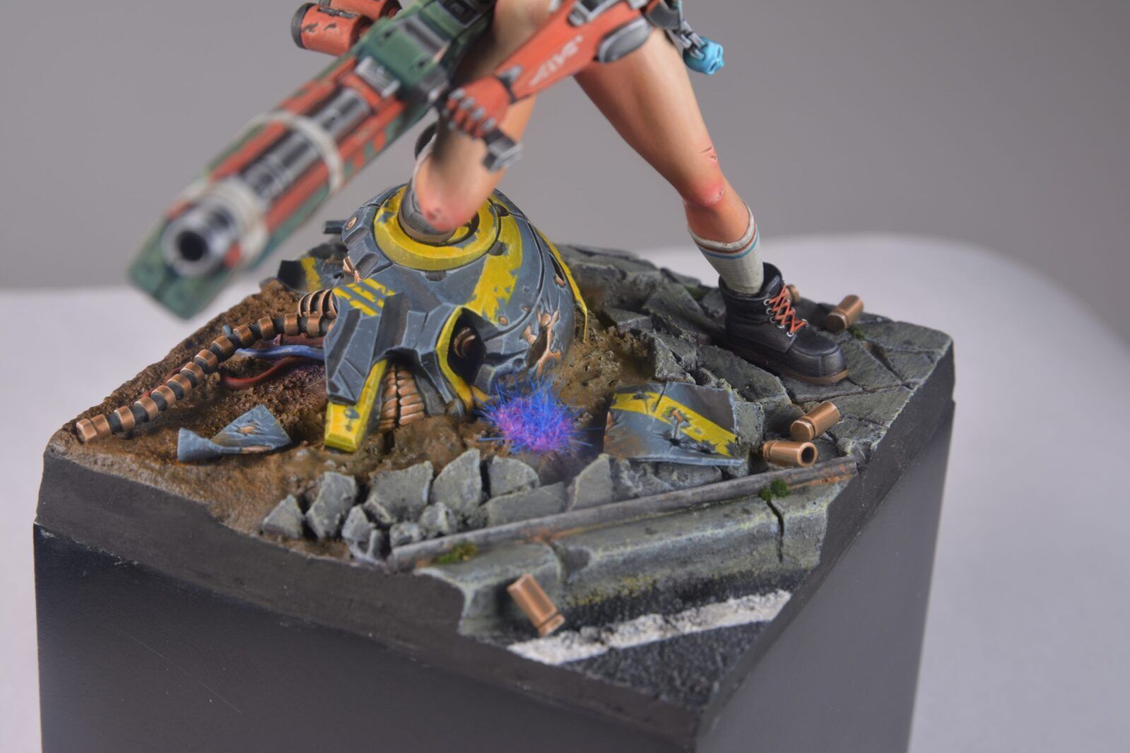 AK Interactive Dioramas Pink & Blue Wargame Tufts (4)