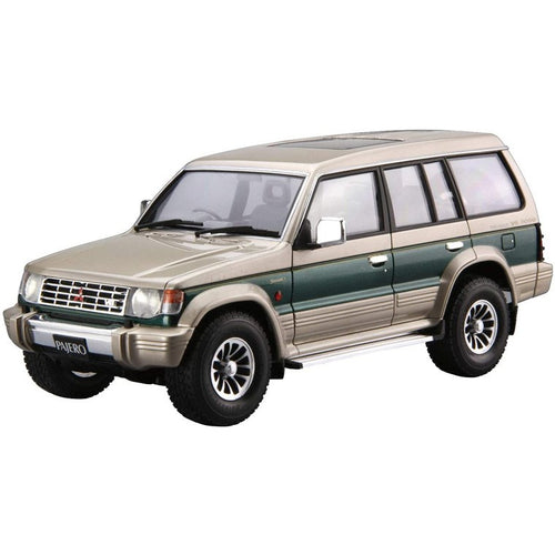 Aoshima 1/24 MITSI PAJERO SUPER EXCEED