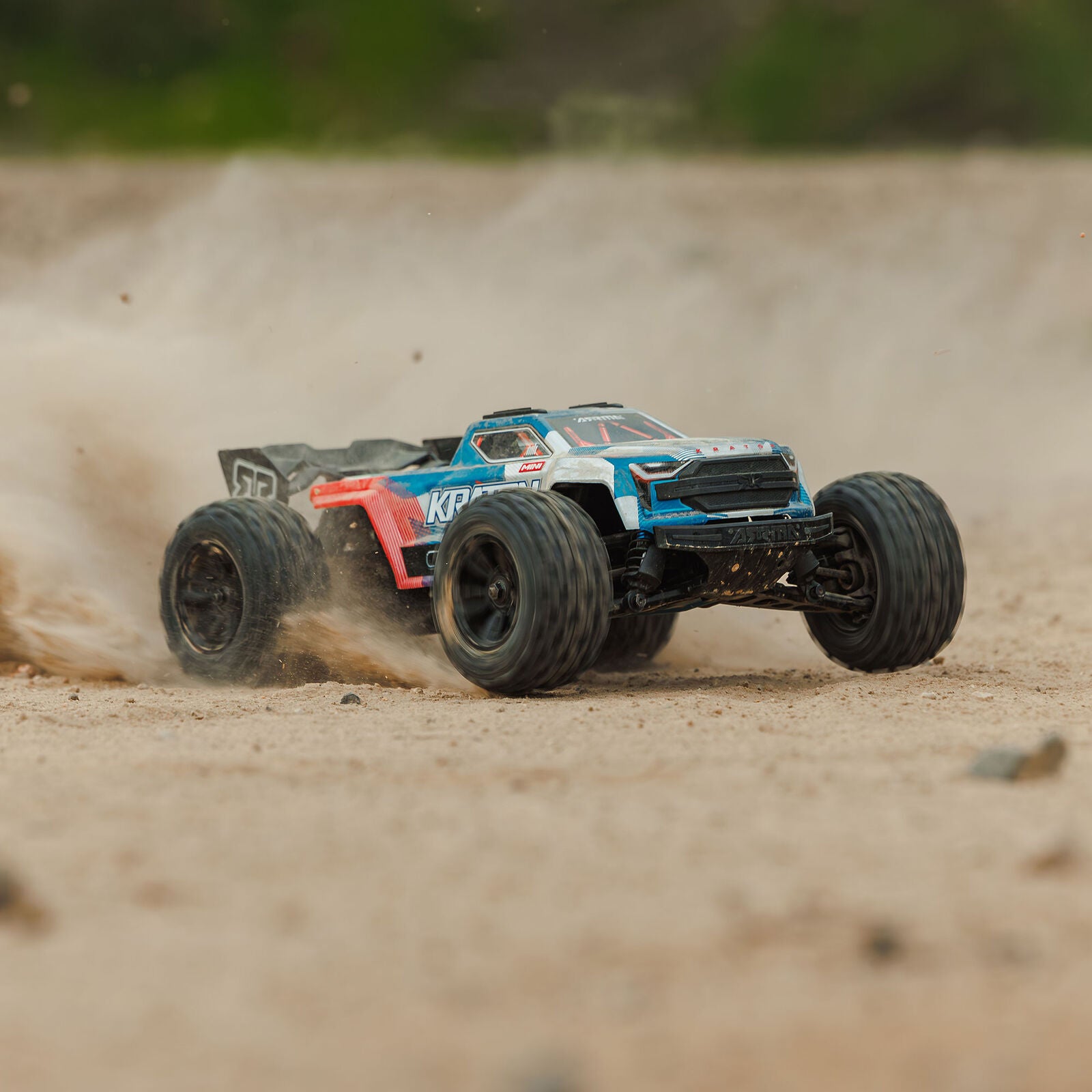 ARRMA Mini Kraton 3S Blue RC Monster Truck 1/16 Scale (21)