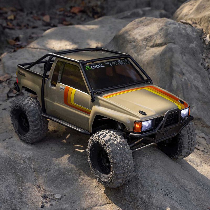 Axial SCX10 III 1987 Toyota SR5 4WD Ready to Run Brushed RC Crawler 1/10 Scale (66)