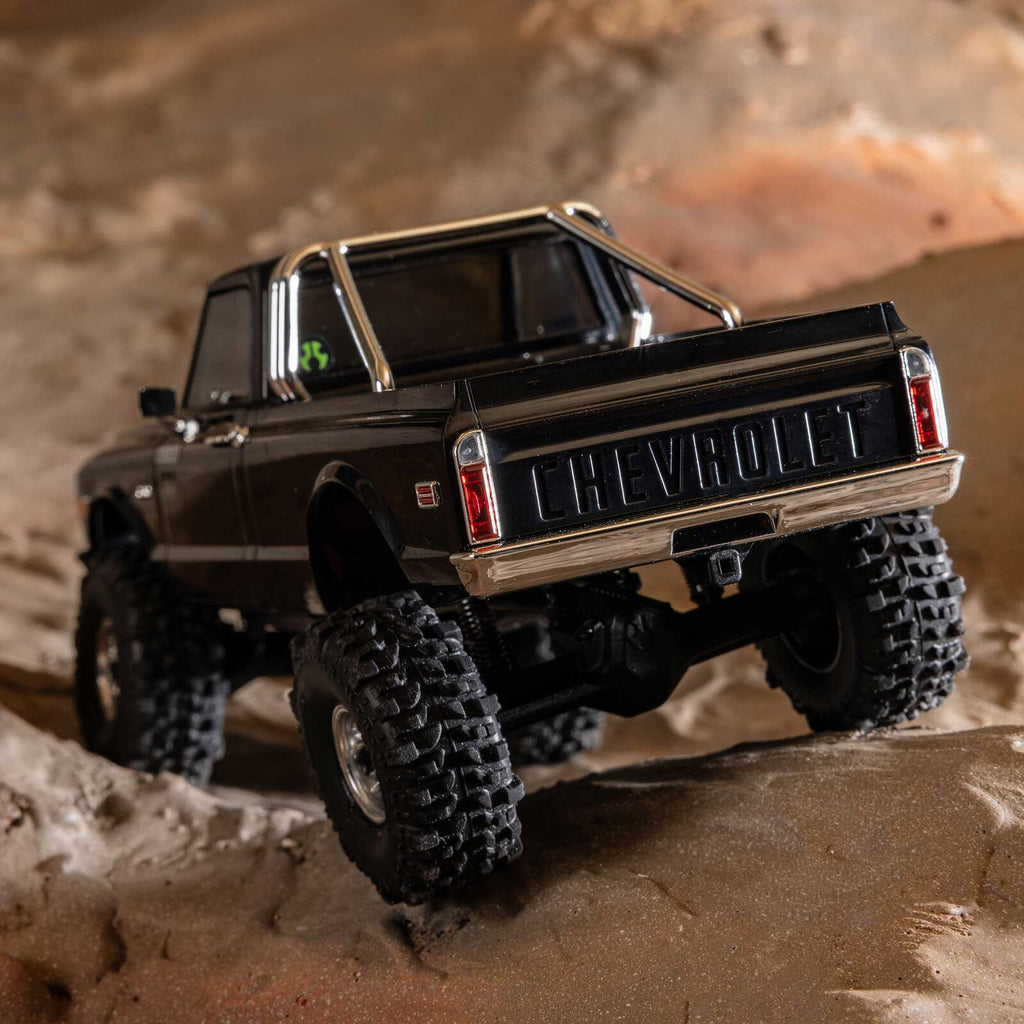 Axial SCX30 Chevrolet K10 4x4 Ready to Run Brushed RC Crawler 1/30 Scale (43)