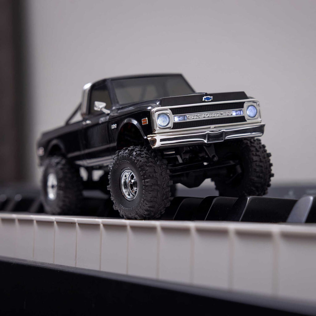 Axial SCX30 Chevrolet K10 4x4 Ready to Run Brushed RC Crawler 1/30 Scale (64)