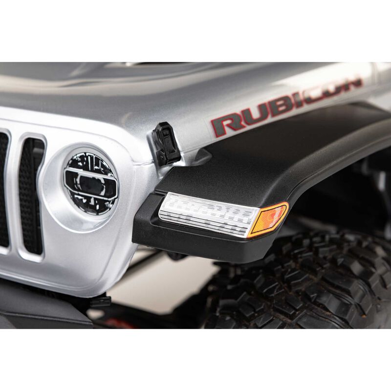 Axial SCX6 Jeep JLU Wrangler 4WD RTR Silver RC Crawler 1/6 Scale (14)