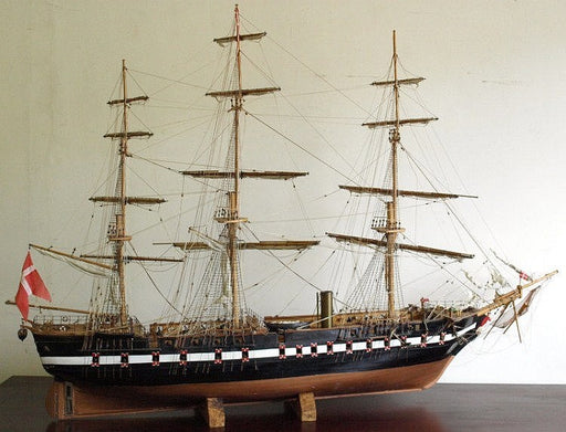 Billing Boats 01-LE-5003 1/100 Jylland Frigate Ltd Ed (8941166919917)