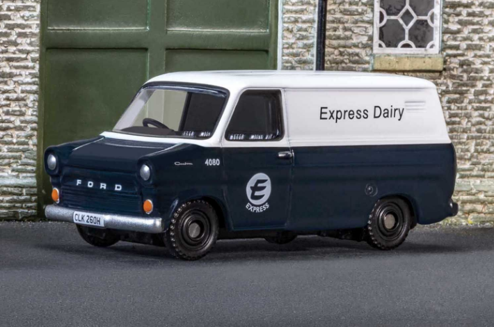 Corgi 1/76 Ford Transit Mk1: Express (2)