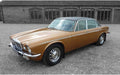 Corgi VA13900 1/43 Daimler Double 6: Caramel (8278153036013)