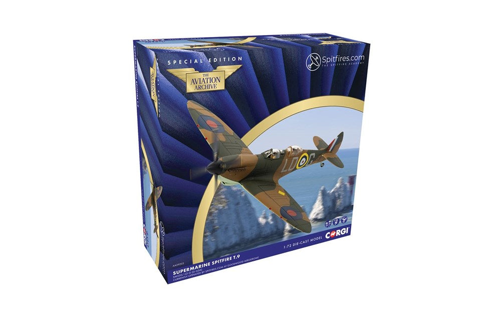 Corgi 1/72 Spitfire T.9 (SM520)