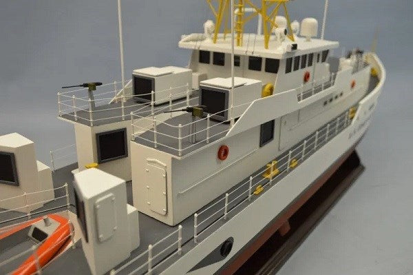 Dumas #1275 Boat Kit: 1/48 USCG Fast Response Cutter - RC Optional (8531210862829)
