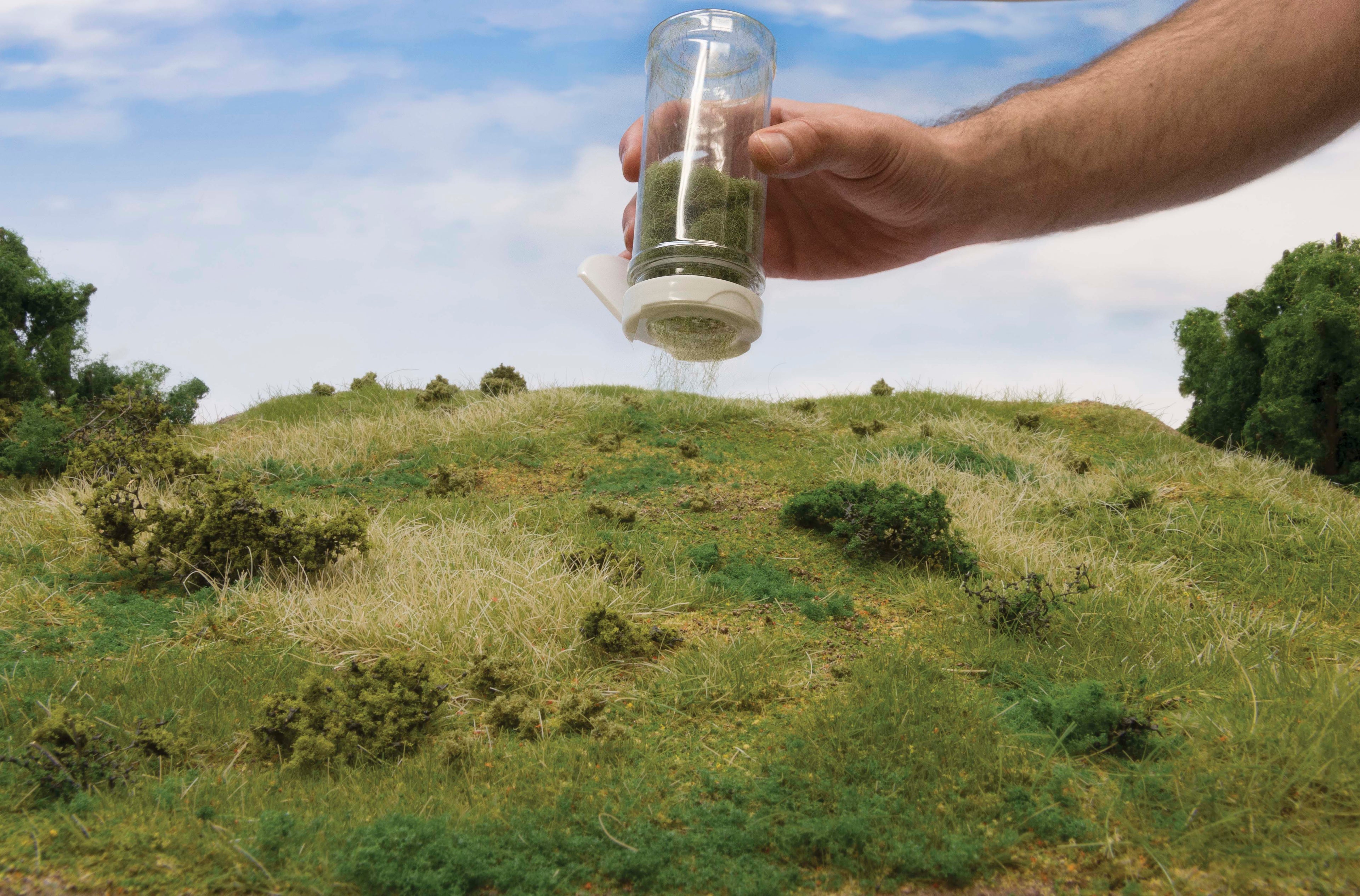Woodland Scenics G6595 Static Grass Shaker Kit All Game Terrain (8932312580333)