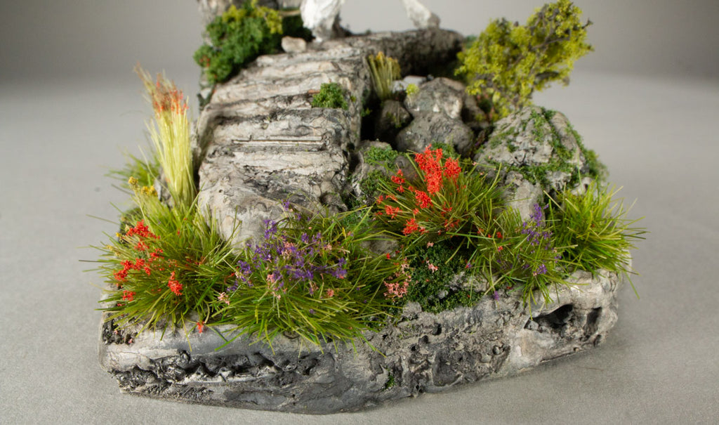 Woodland Scenics G6629 Red Flower Tufts All Game Terrain (8932314284269)