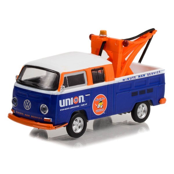 GreenLight 36060-B 1/64 1969 Volkswagen Double Cab Pickup w/Tow Hook - Union 76 Minute Man Service (8868024353005)