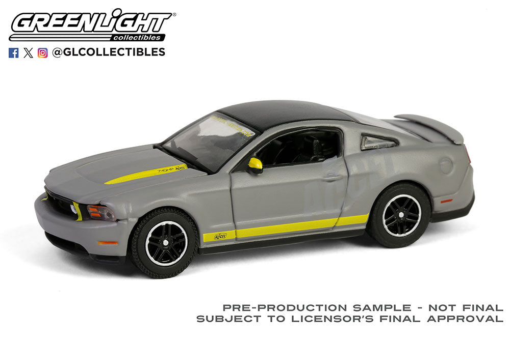 Green Light GreenLight 2011 Ford Mustang