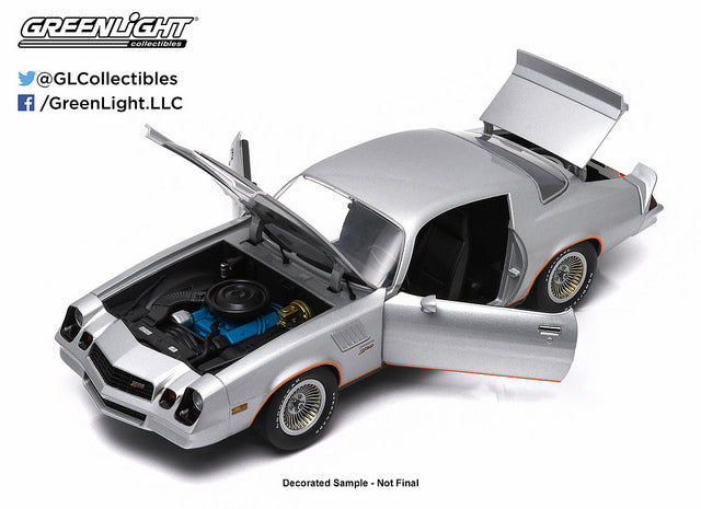 Greenlight 1978 Chevy Camaro Z/28 1/18 (4)