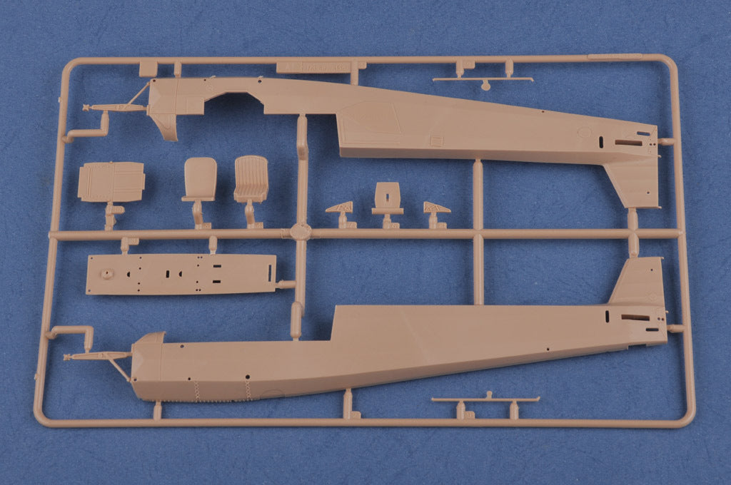 Hobby Boss 1/35 Fieseler Fi-156 A-0/C-1 Storch (5)