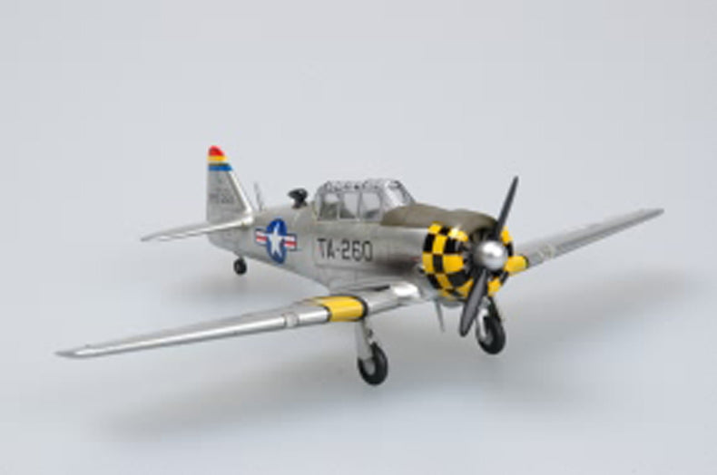 Hobby Boss 1/72 T-6G Texan (4)
