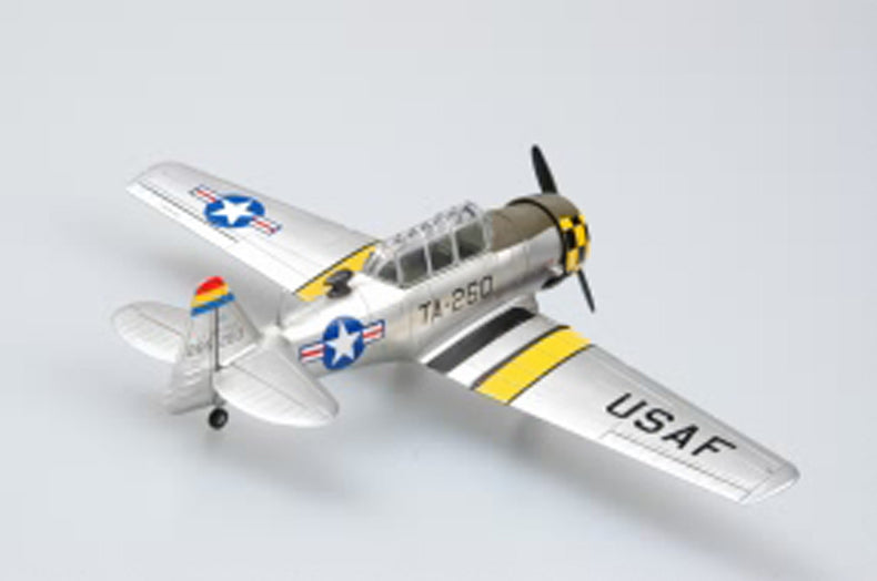Hobby Boss 1/72 T-6G Texan (3)