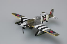Hobby Boss 1/72 P-51C Mustang Fighter (4)