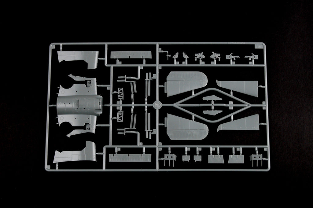 Hobby Boss 1/48 British Fleet Air Arm Hellcat Mk.I (9)