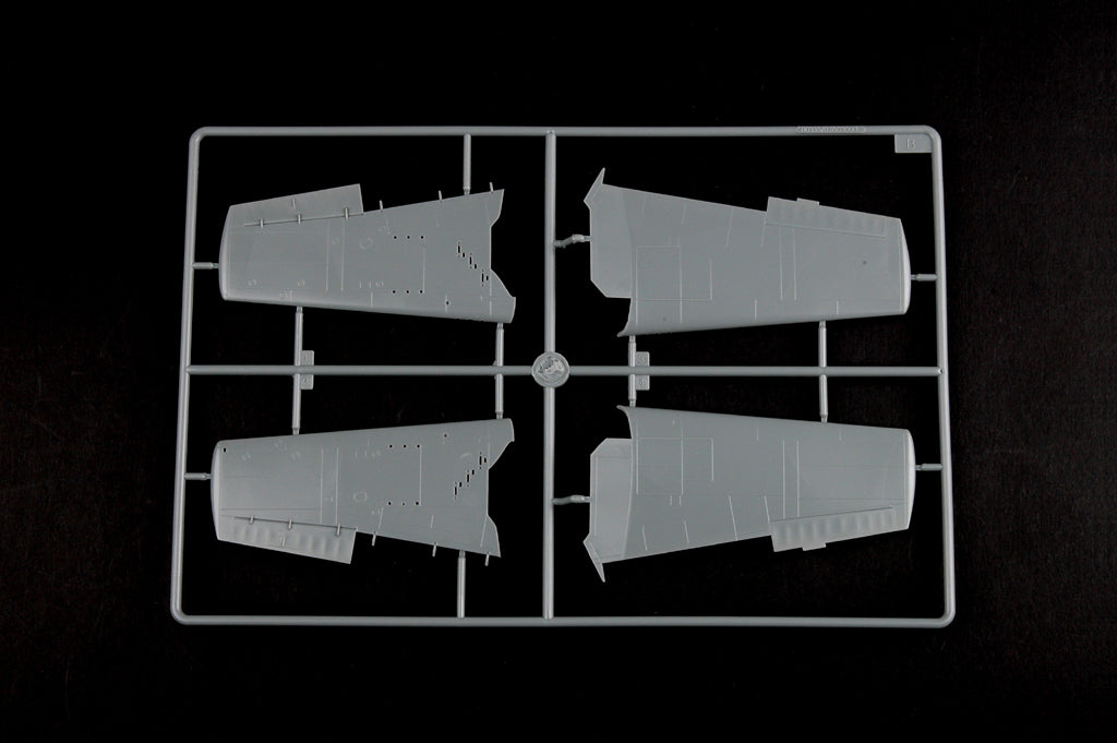 Hobby Boss 1/48 British Fleet Air Arm Hellcat Mk.I (8)