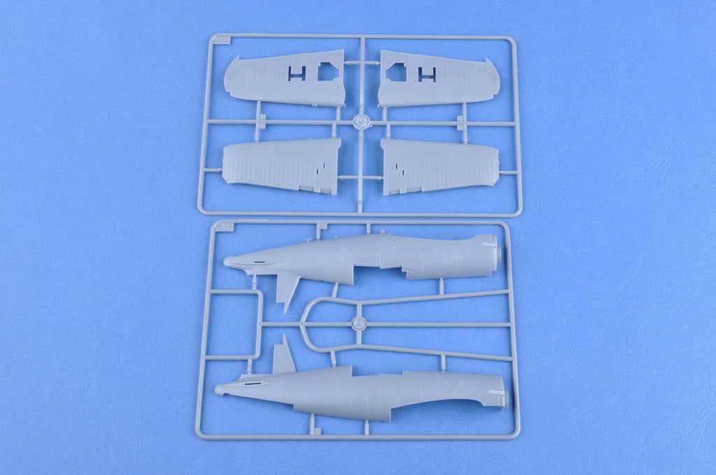Hobby Boss 80392 1/48 F4U-7 Corsair FRENCH NAVY (9120463683821)