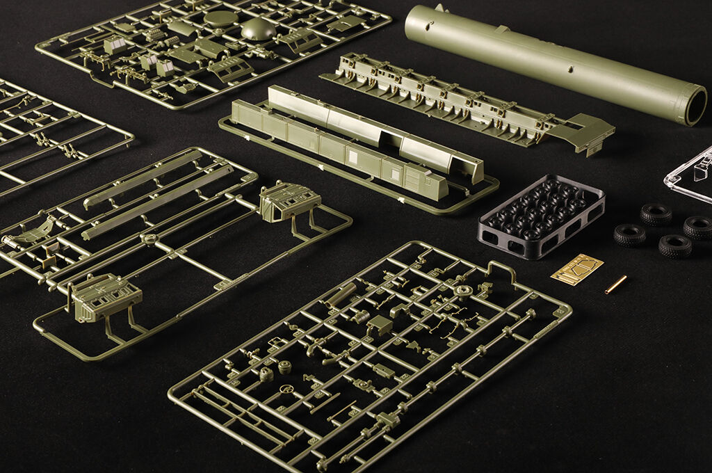 Hobby Boss 1/72 DF-61 ICBM (4)